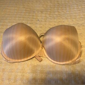 Victoria’s Secret Body by Victoria Perfect Shape Bra – 34DDD / F75